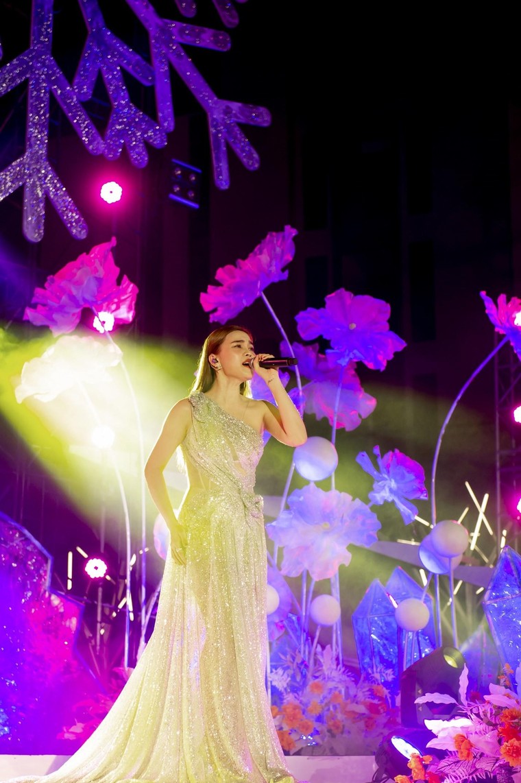 Hàng nghìn khán giả “phiêu” cùng “Mùa Đông by Mey” tại Meyhomes Capital Phú Quốc ảnh 3