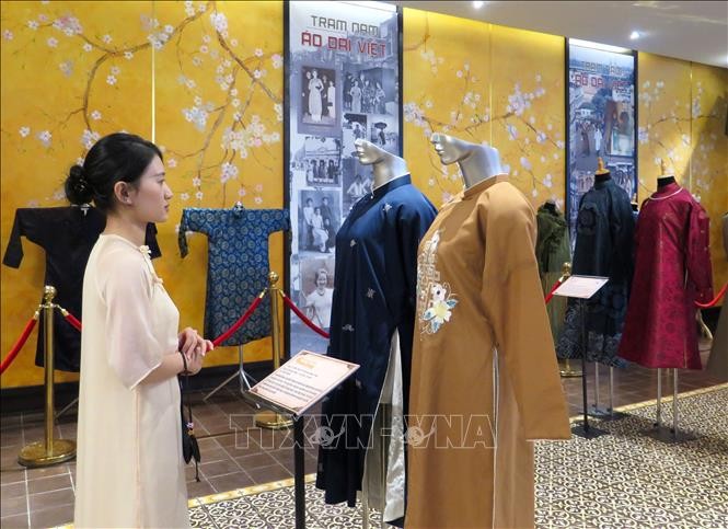Phát huy giá trị Áo dài Nhà Nguyễn trong đời sống đương đại ảnh 1