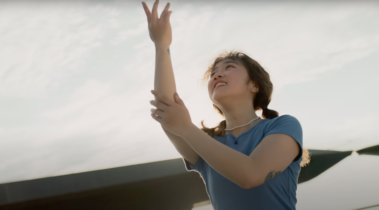 Cầu Hôn vào 'tầm ngắm' của giới trẻ dịp Valentine sau cảnh quay đẹp như mơ trong MV 'I do' của 911 ảnh 2