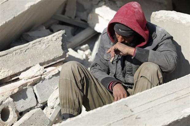 Các khách sạn mở cửa miễn phí đón những người sống sót sau động đất ảnh 1