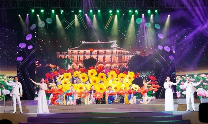 Đặc sắc chương trình nghệ thuật 'Thành phố tỏa sáng' ảnh 1