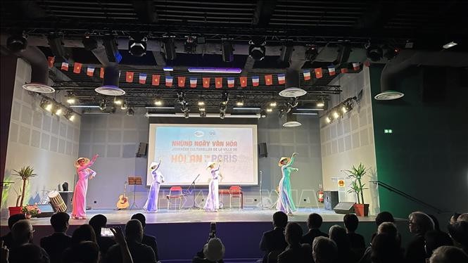 Khai mạc Ngày hội văn hóa Hội An tại Paris ảnh 1
