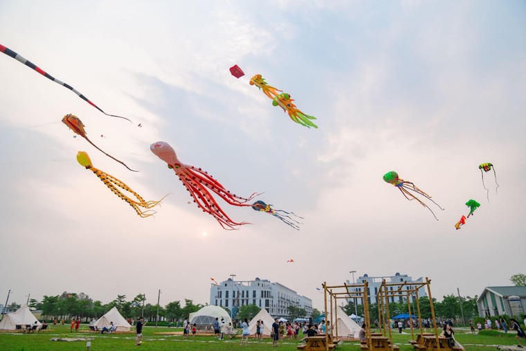 Đến xứ Thanh kỳ nghỉ lễ vừa rồi, bạn đã kịp trải nghiệm điểm đến mới Vlasta - Sầm Sơn cực hot chưa? ảnh 1