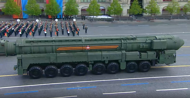 Dàn tên lửa uy lực xuất hiện tại lễ duyệt binh kỷ niệm Ngày Chiến thắng ở Moskva (Nga) ảnh 2
