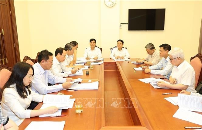 Ngày làm việc thứ hai Hội nghị Trung ương 9 khóa XIII ảnh 3