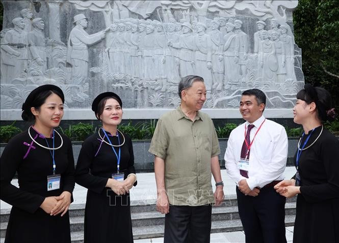 Chủ tịch nước Tô Lâm thăm nơi thành lập Đội Việt Nam Tuyên truyền giải phóng quân ảnh 4