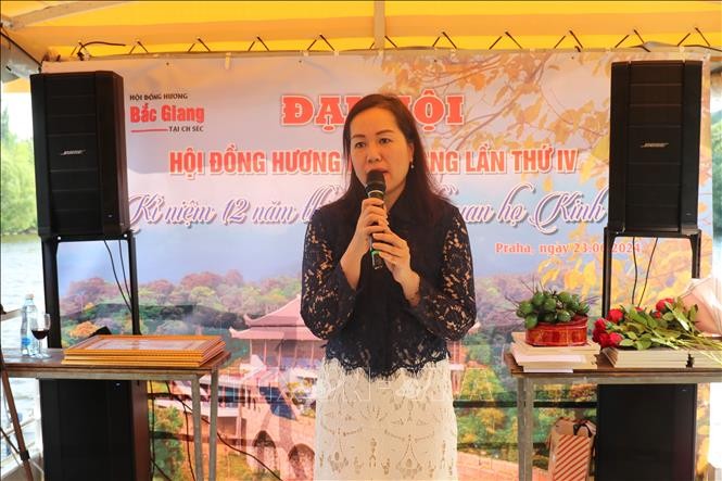 Sâu lắng câu hát quan họ giữa lòng châu Âu ảnh 1