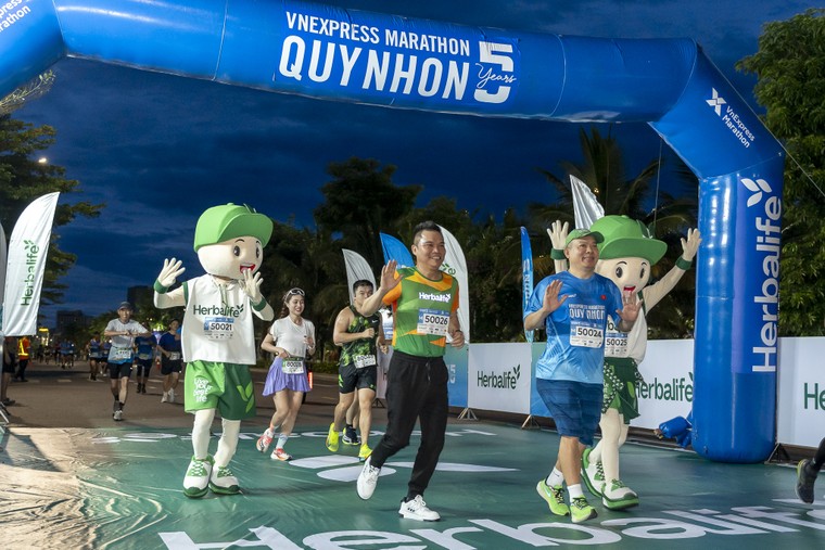 Herbalife Việt Nam đồng hành cùng giải chạy VnExpress Marathon Quy Nhơn 2024 ảnh 4
