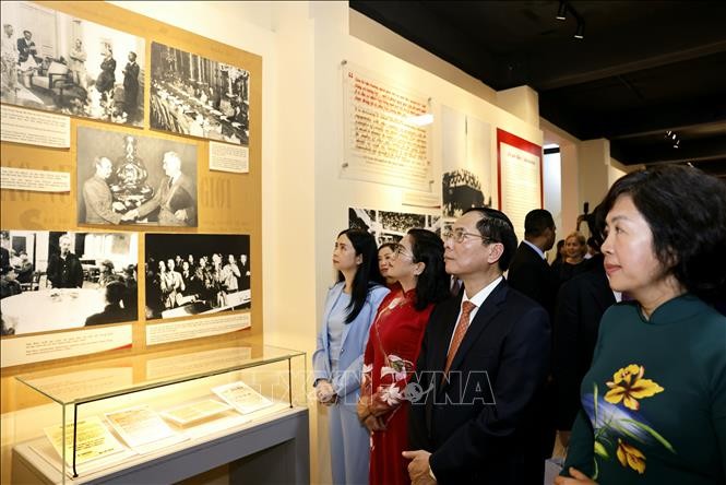 Khai mạc Triển lãm Hiệp định Geneva về đình chỉ chiến sự ở Việt Nam ảnh 1