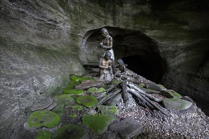 Khám phá giá trị đặc biệt của hai di tích Mái đá làng Vành và hang xóm Trại ảnh 9