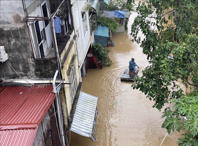 Lũ trên sông Hồng ở Hà Nội vượt báo động 2 ảnh 7