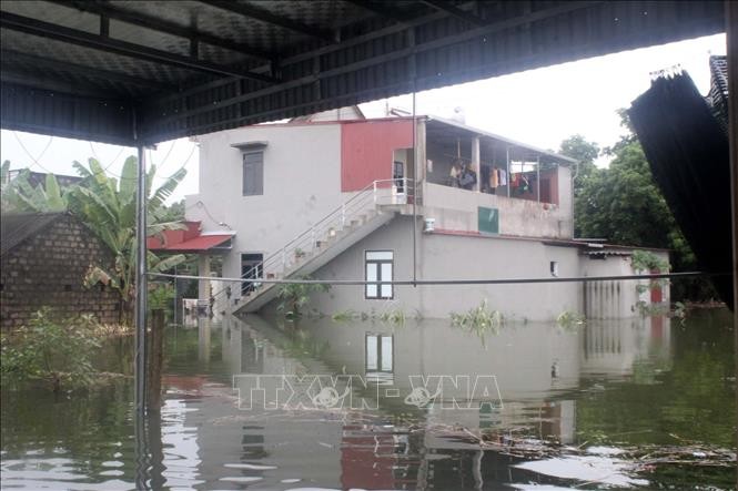 Di dời người dân ra khỏi những khu vực nguy hiểm ảnh 4