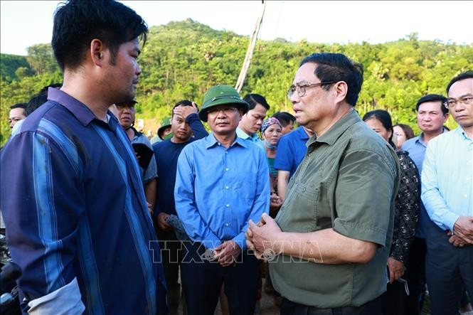 Thủ tướng Phạm Minh Chính thị sát tìm kiếm nạn nhân tại Làng Nủ, Lào Cai ảnh 4