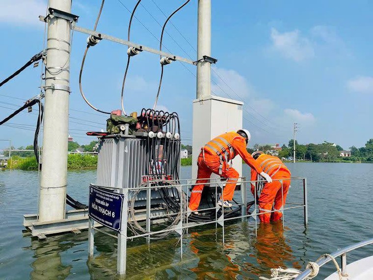 Thông tin cập nhật ngày 17/9 về ảnh hưởng của lũ lụt tại các tỉnh phía Bắc đến vận hành và cung cấp điện ảnh 1