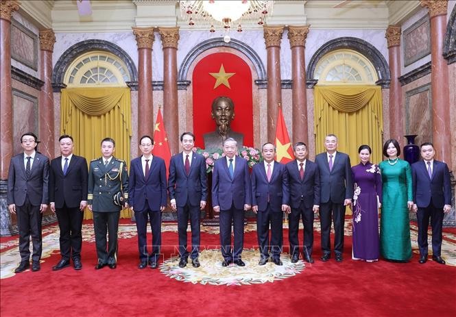 Tổng Bí thư, Chủ tịch nước Tô Lâm tiếp Đại sứ Trung Quốc đến trình Quốc thư ảnh 6