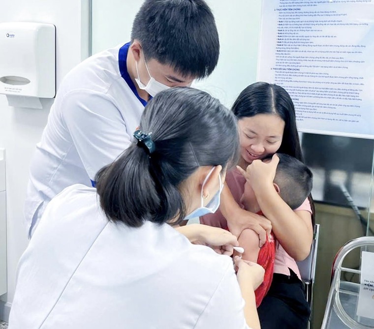 TP Hồ Chí Minh: Mở rộng tiêm vaccine sởi miễn phí tại các cơ sở tiêm chủng y tế tư nhân ảnh 1