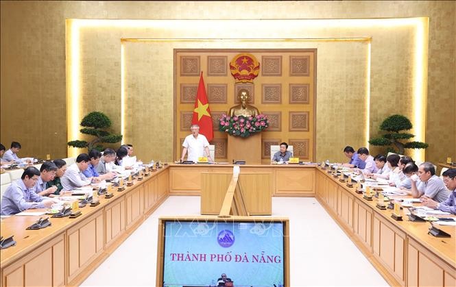 Khẩn trương tháo gỡ vướng mắc cho các dự án, đất đai để phát triển kinh tế - xã hội ảnh 2