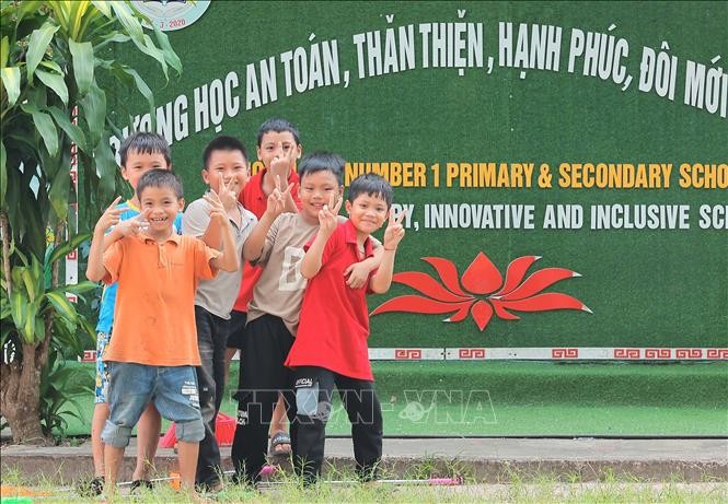 Ổn định việc ăn, ở và học tập cho 107 học sinh thôn Làng Nủ ảnh 6