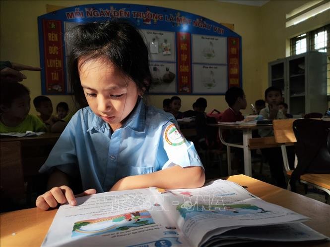 Ổn định việc ăn, ở và học tập cho 107 học sinh thôn Làng Nủ ảnh 4