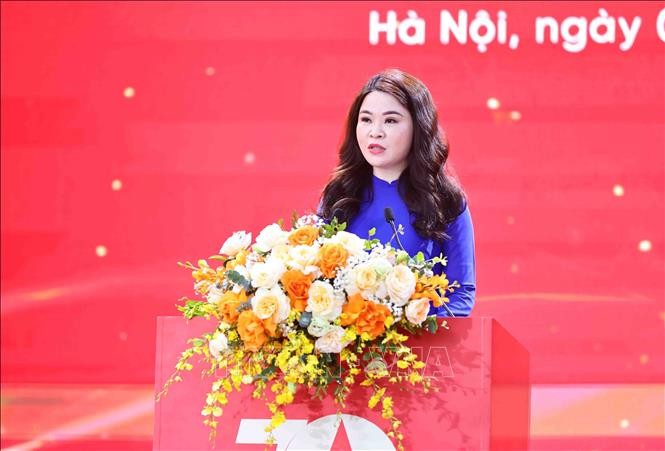 Ghi danh sổ vàng 100 thủ khoa xuất sắc Thủ đô Hà Nội ảnh 1