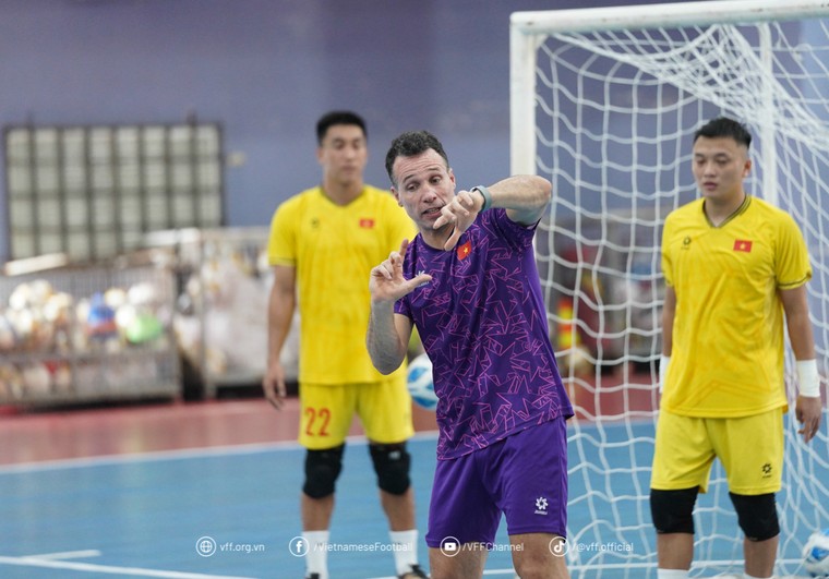 Chốt danh sách 14 cầu thủ tham dự Giải vô địch Futsal Đông Nam Á 2024 ảnh 1