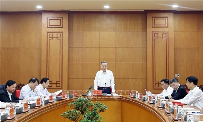 Tổng Bí thư Tô Lâm: Không lợi dụng phòng, chống tham nhũng, lãng phí, tiêu cực để cản trở phát triển hoặc trục lợi ảnh 1