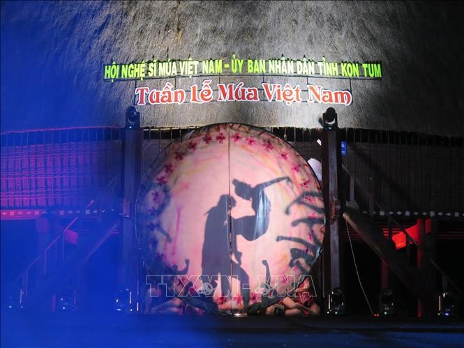 Khai thác chất liệu truyền thống dân tộc: Xu hướng sáng tác của nghệ thuật múa đương đại ảnh 1