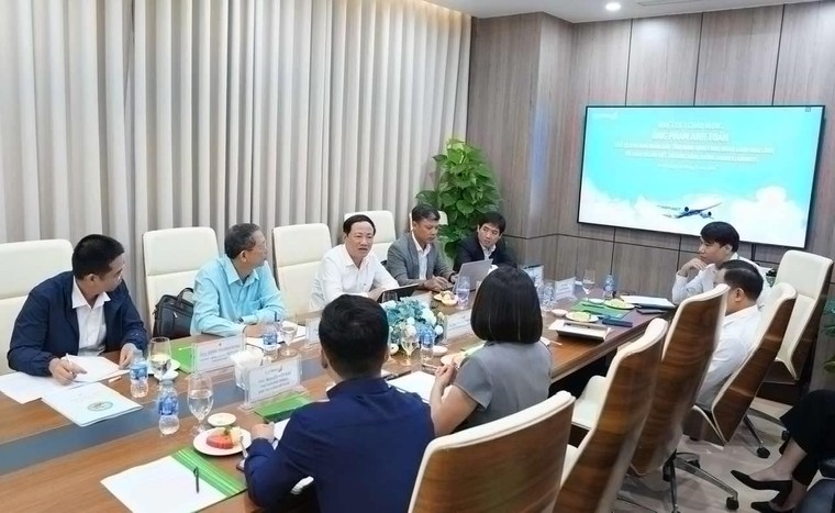 Chủ tịch UBND tỉnh Bình Định đến thăm và làm việc với Bamboo Airways ảnh 1