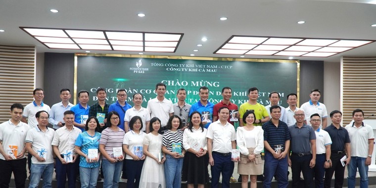 Công đoàn Cơ quan Tập đoàn tham quan mô hình thực hiện tốt VHDN và 5S tại PV GAS CA MAU ảnh 1