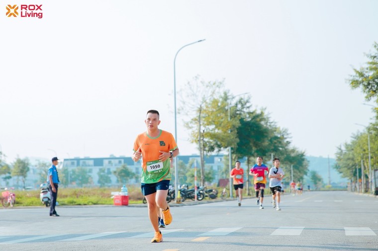 ROX Living Happy Run 2024 - Giải chạy gắn kết cộng đồng xứ Nghệ ảnh 2