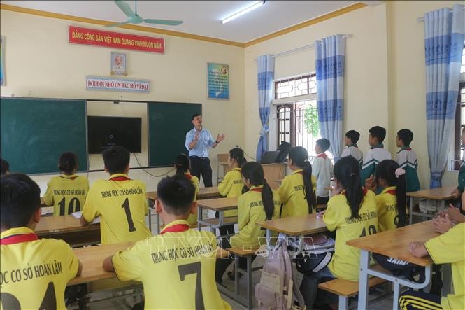 Ươm mầm ước mơ cho trẻ vùng cao ảnh 1