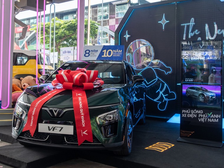 Xe điện VinFast "hút" người trẻ tại chuỗi sự kiện Zalopay YEF 24 ảnh 1