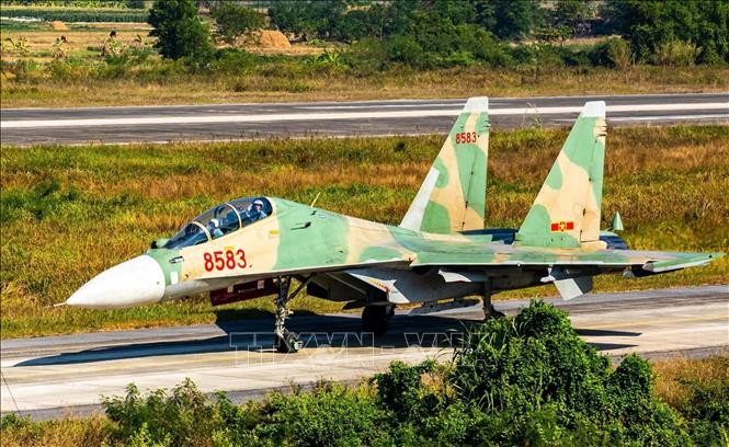 Tích cực luyện tập chuẩn bị cho ngày khai mạc Triển lãm Quốc phòng quốc tế Việt Nam ảnh 7