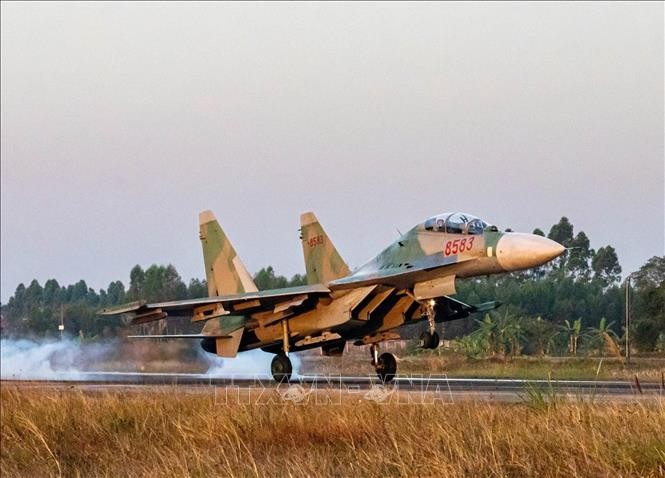 Tích cực luyện tập chuẩn bị cho ngày khai mạc Triển lãm Quốc phòng quốc tế Việt Nam ảnh 1