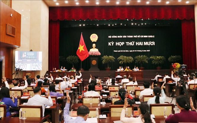Thông qua 51 nghị quyết phát triển thành phố mang tên Bác ảnh 1
