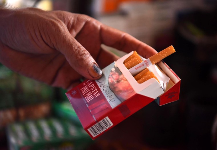 Hút 1 điếu thuốc lá có thể làm giảm 20 phút tuổi thọ ảnh 1