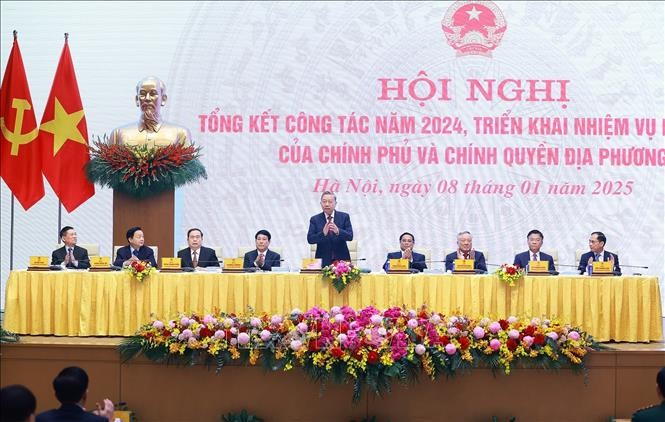 Hội nghị tổng kết công tác năm 2024, triển khai nhiệm vụ năm 2025 của Chính phủ và chính quyền địa phương ảnh 3