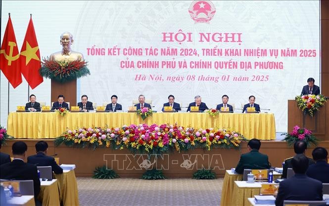 Hội nghị tổng kết công tác năm 2024, triển khai nhiệm vụ năm 2025 của Chính phủ và chính quyền địa phương ảnh 5