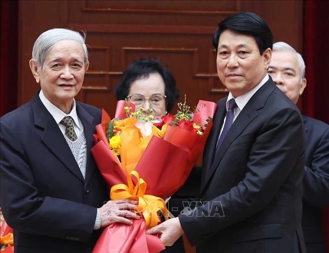 Bộ Chính trị, Ban Bí thư gặp mặt các đồng chí lãnh đạo, nguyên lãnh đạo Đảng, Nhà nước ảnh 12