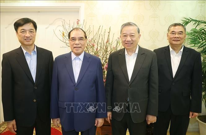 Tổng Bí thư Tô Lâm thăm, chúc Tết gia đình các đồng chí nguyên lãnh đạo Đảng, Nhà nước ảnh 2