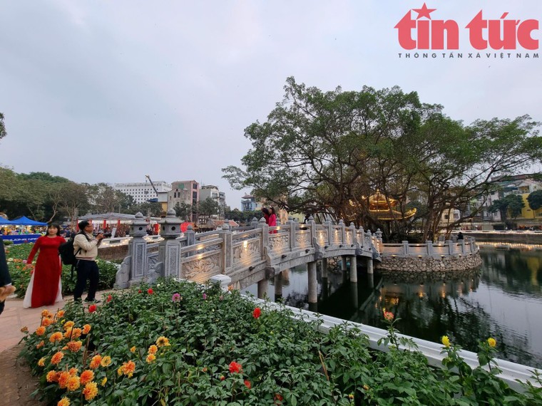 Khai mạc Hội chữ Xuân Ất Tỵ với chủ đề "Thực học" ảnh 9