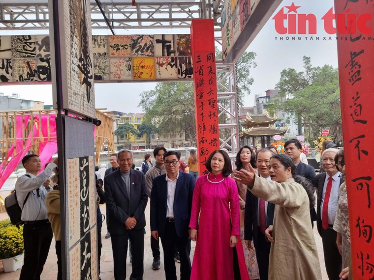 Khai mạc Hội chữ Xuân Ất Tỵ với chủ đề "Thực học" ảnh 5