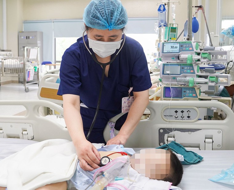 Cận Tết, liên tiếp xảy ra các vụ trẻ ăn nhầm thuốc chuột, uống nhầm dầu thắp đèn ảnh 1