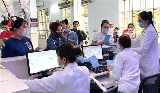 Không chủ quan nhưng cũng không quá hoang mang, lo sợ vì bệnh cúm ảnh 1