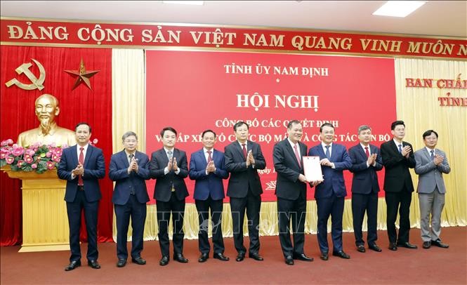 Tinh gọn bộ máy: Triển khai nhiệm vụ theo mô hình tổ chức mới, đảm bảo chế độ cho cán bộ nghỉ trước tuổi ảnh 1