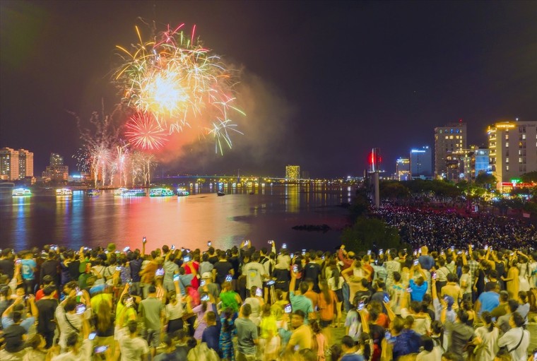 Trải nghiệm kinh tế đêm: Điều gì khiến Đà Nẵng, Phú Quốc luôn hấp dẫn? ảnh 1