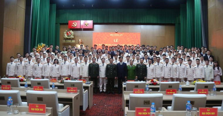 Tổ chức trọng thể lễ ra mắt Trung tâm Dữ liệu quốc gia ảnh 6