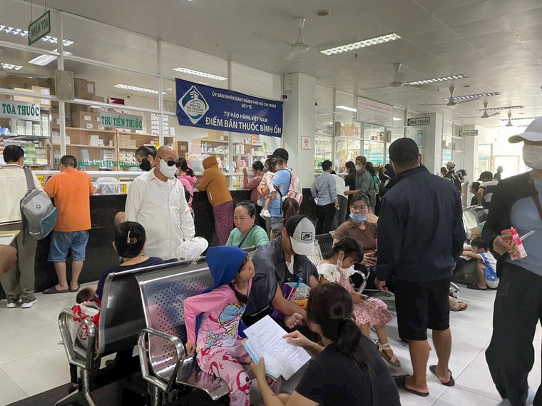 Thời tiết nắng nóng, trẻ dễ mắc những bệnh lý nào? ảnh 1