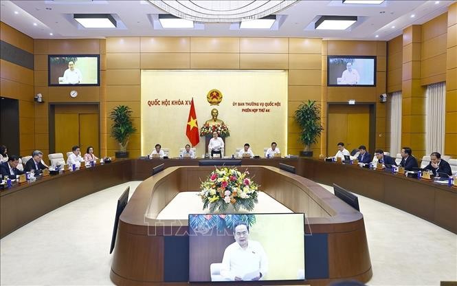 Khai mạc Phiên họp thứ 44 của Ủy ban Thường vụ Quốc hội ảnh 6