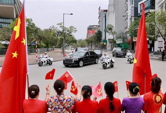 Tổng Bí thư, Chủ tịch nước Trung Quốc Tập Cận Bình đến Hà Nội, bắt đầu chuyến thăm cấp Nhà nước tới Việt Nam ảnh 10